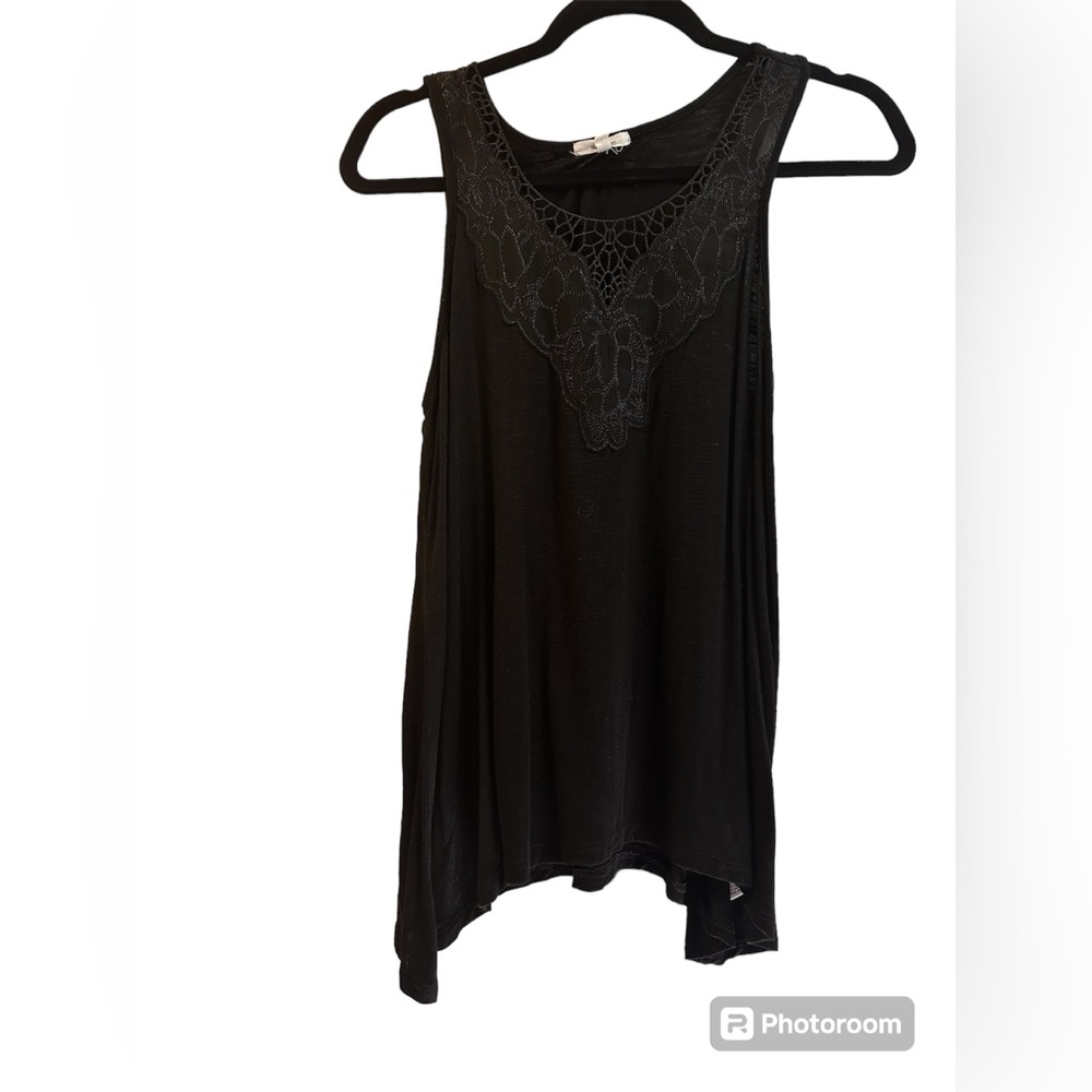 Maurice’s women’s black tank top with beautiful detail